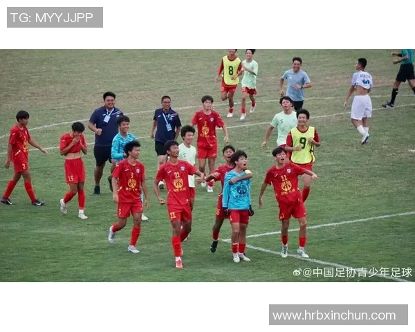 和球星合照留下独特回忆一起感受绿茵场上足球魅力